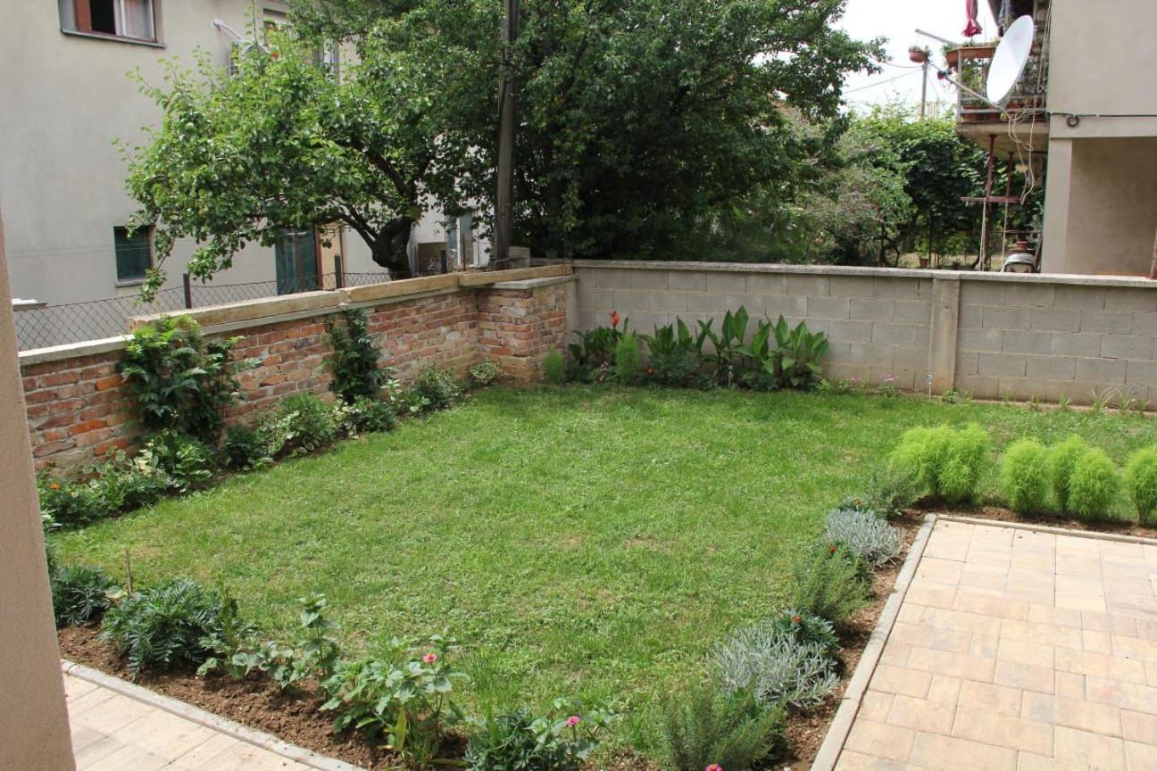 Apartman Lilium Книн Екстериор снимка